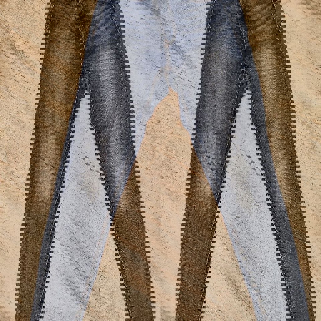 Джинсы Stradivarius