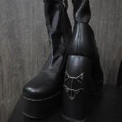 Ботинки на каблуке - фото 1