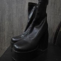 Ботинки на каблуке - фото 3