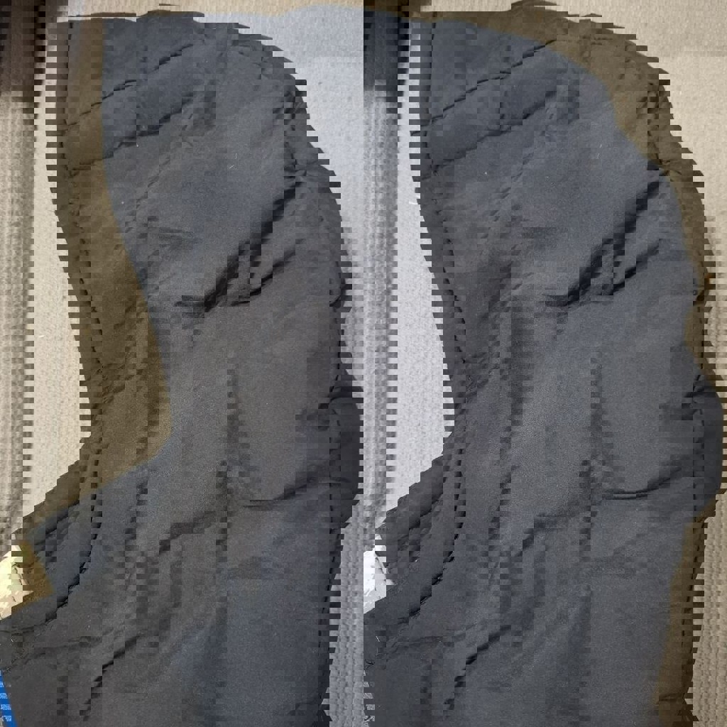 Синяя теплая мужская куртка с капюшоном