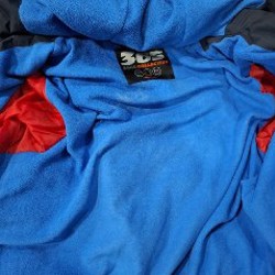 Синяя теплая мужская куртка с капюшоном - фото 5