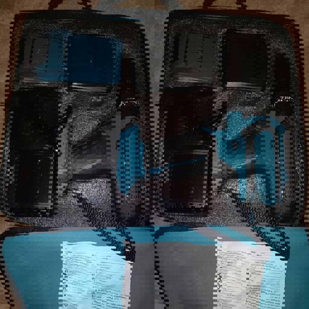 Шуруповёрт с индикатором зарядки