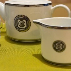 Маленькая ваза со стеклянными цветами - фото 3