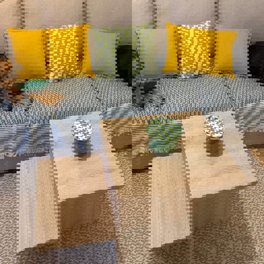 Низкий стол