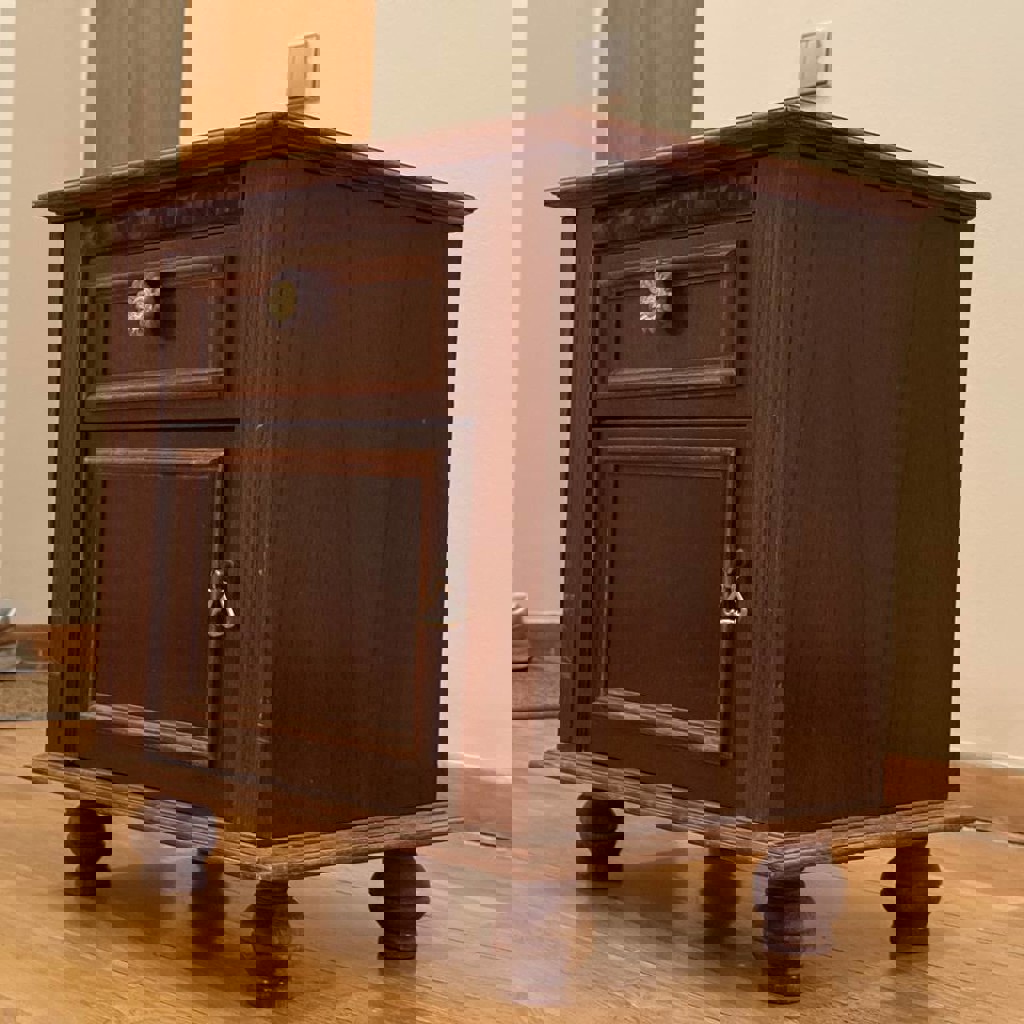 Шкаф и 2 тумбочки