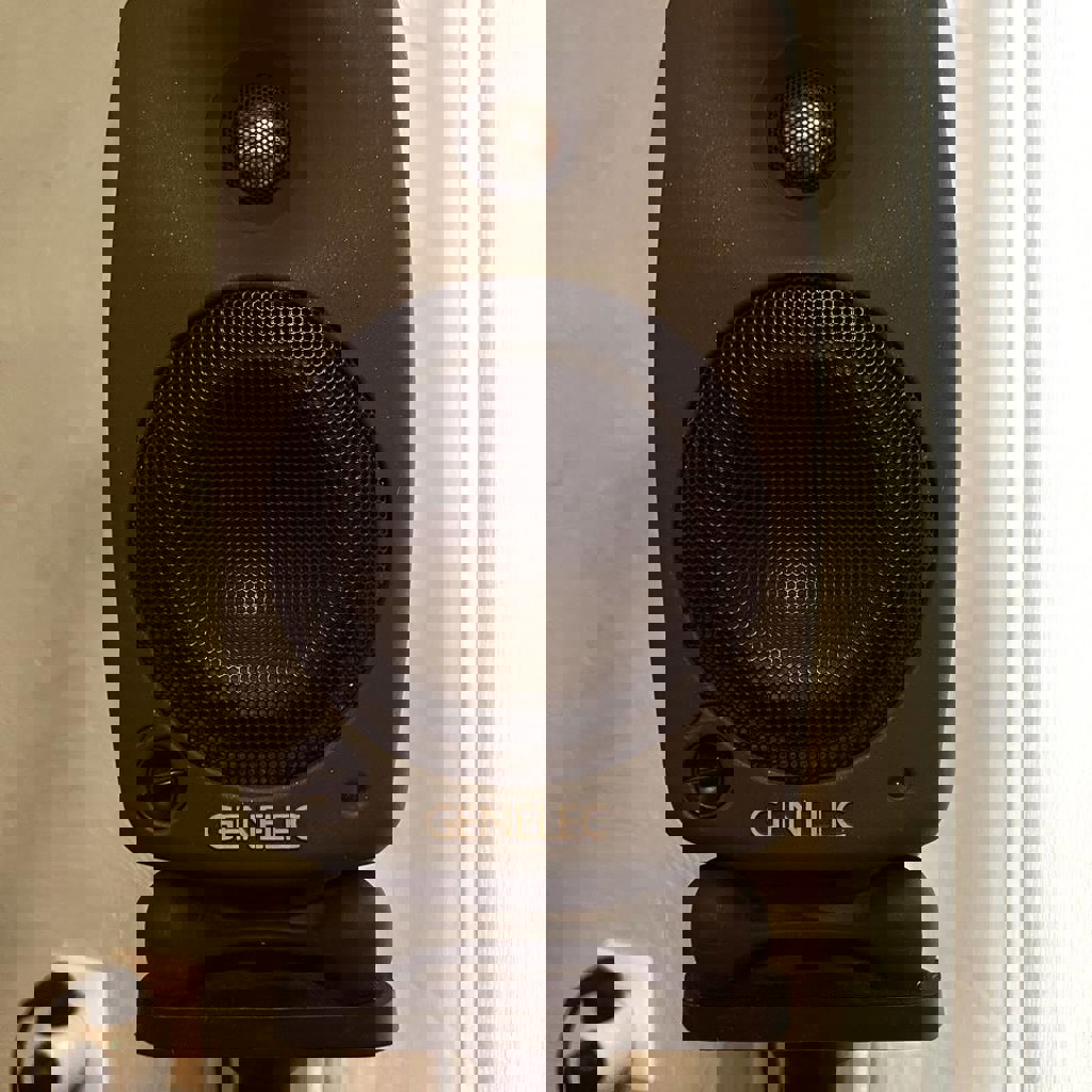 Судийные мониторы Genelec 8020B