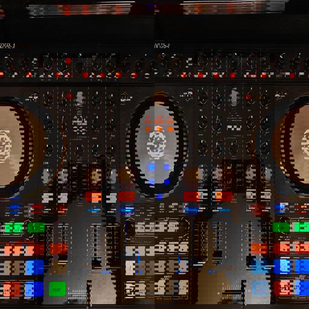 DJ контроллер Native Instruments Traktor S4 mkII