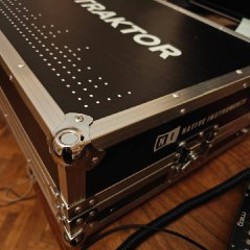 DJ контроллер Native Instruments Traktor S4 mkII - фото 3