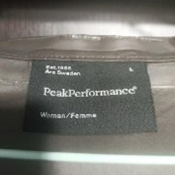 Женская куртка Peak Performance - фото 8