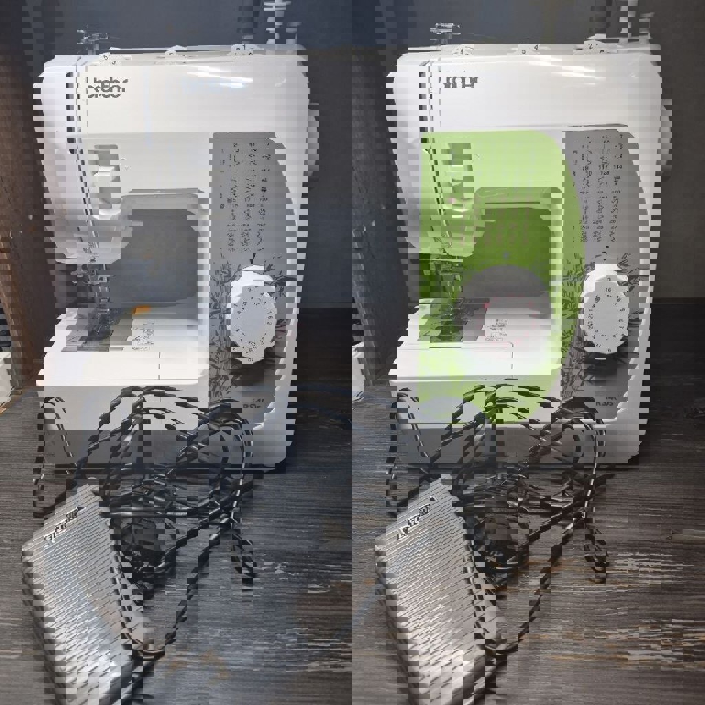 Швейная машинка Brother RS40s