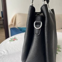 Чёрная сумка с короткой ручкой - фото 2