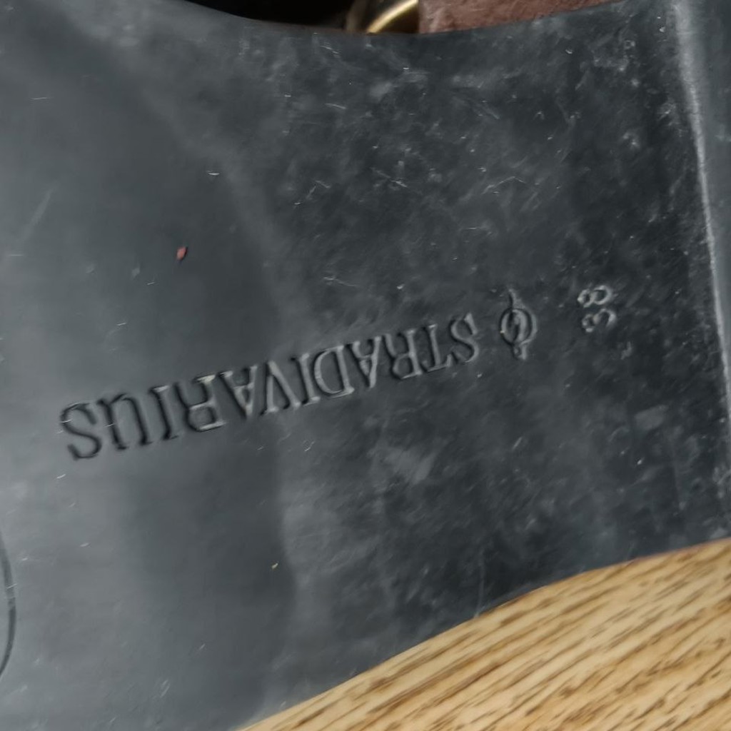 Сапоги Stradivarius