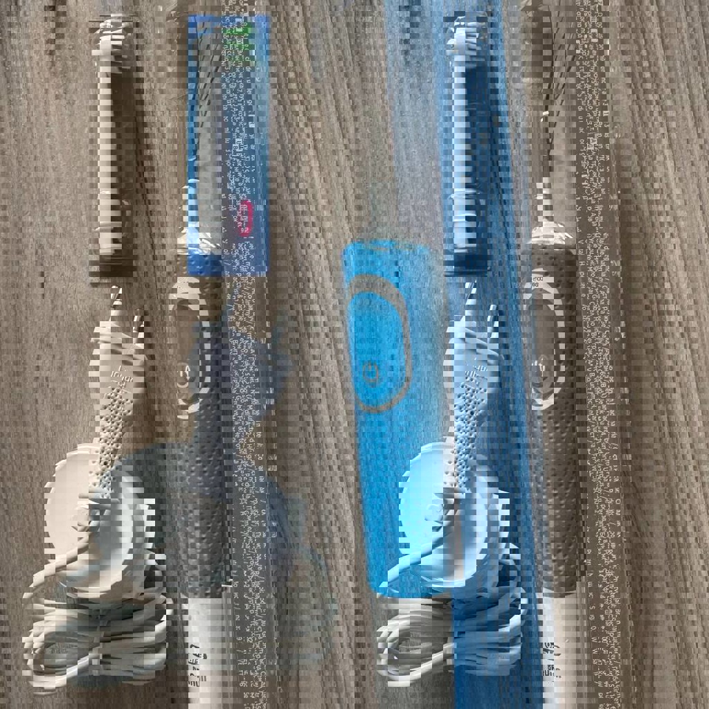 Электрическая зубная щетка Oral-B Braun