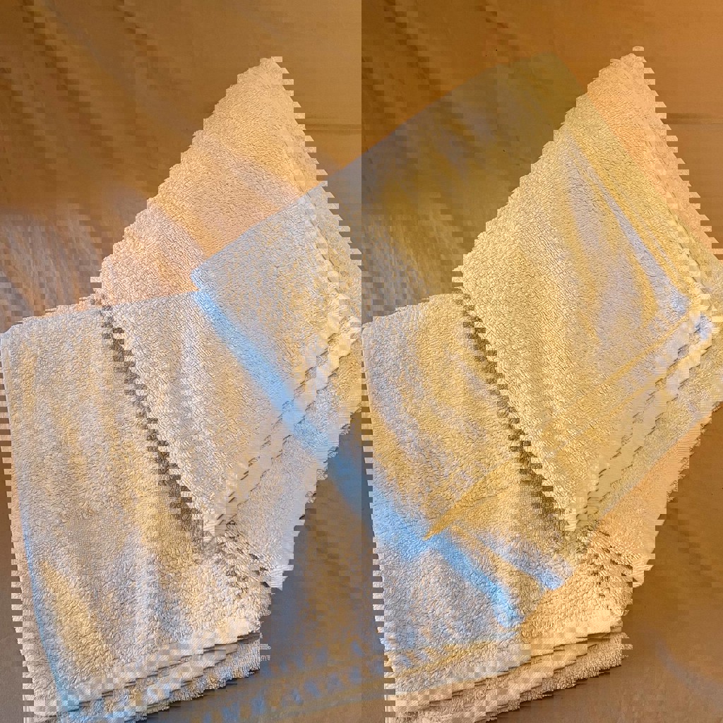 Полотенца белые