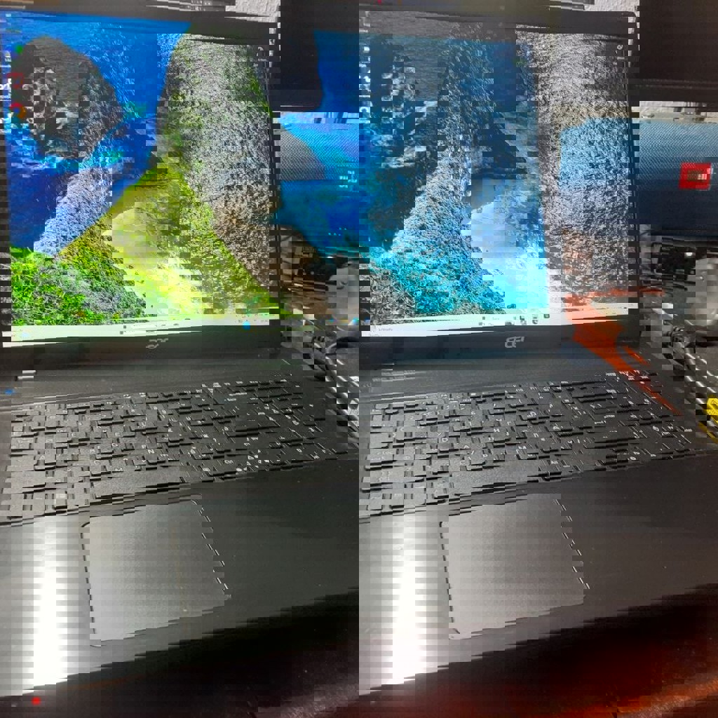 Ноутбук Acer V3-772G