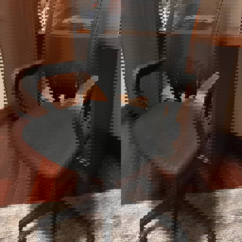 Стул офисный