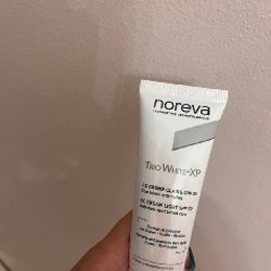 Rare Beauty Highlighter - фото 3