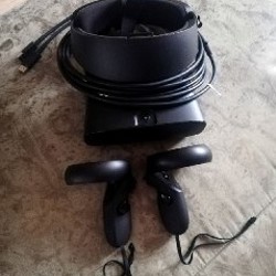 VR шлем Oculus Rift S - фото 3