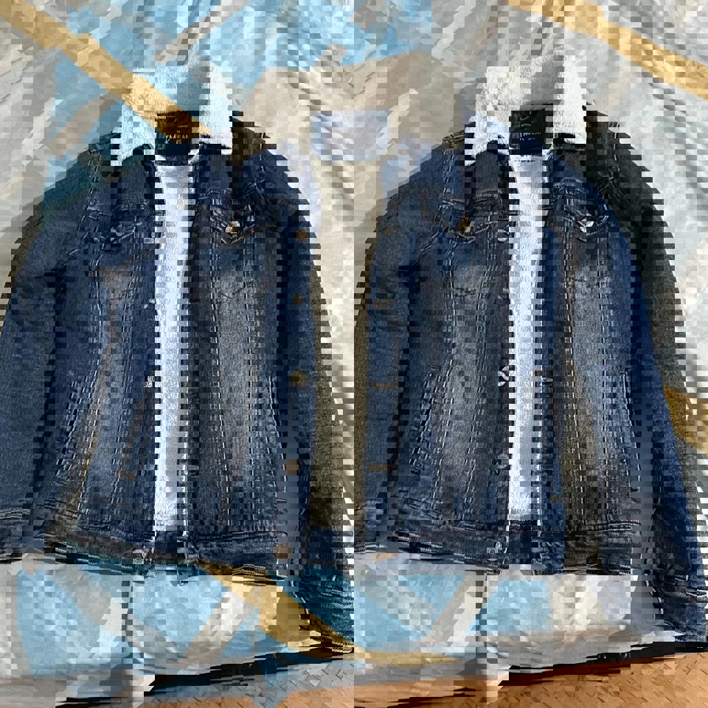 Джинсовая куртка с мехом