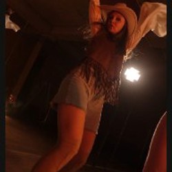 Кофточка с интересными рукавами - фото 2