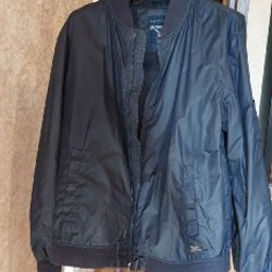 Мужская синяя куртка-ветровка - фото 2