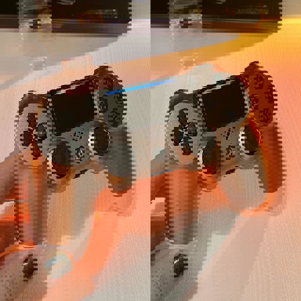 Реплика контроллера DualShock 4