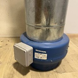 Вытяжка / вентиляционная труба с мотором - фото 3