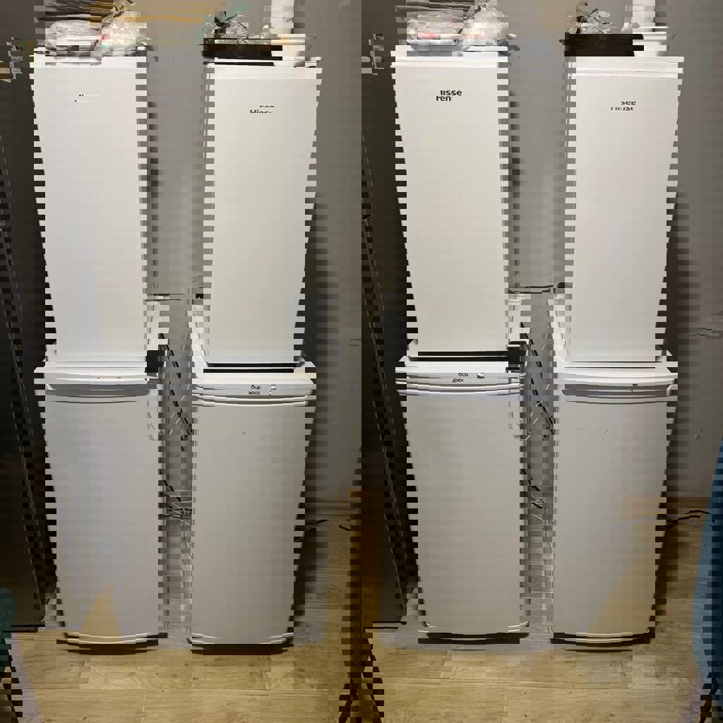 Холодильник Hisense