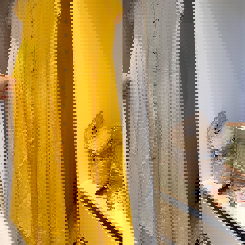 Жёлтое льняное платье