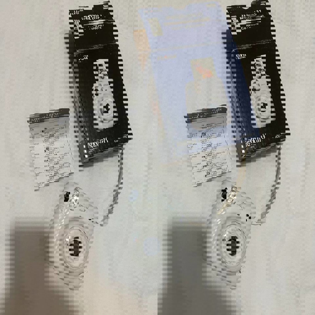 Камера инстакс мини 11