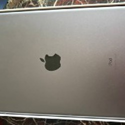 Планшет Apple iPad 9-го поколения - фото 3
