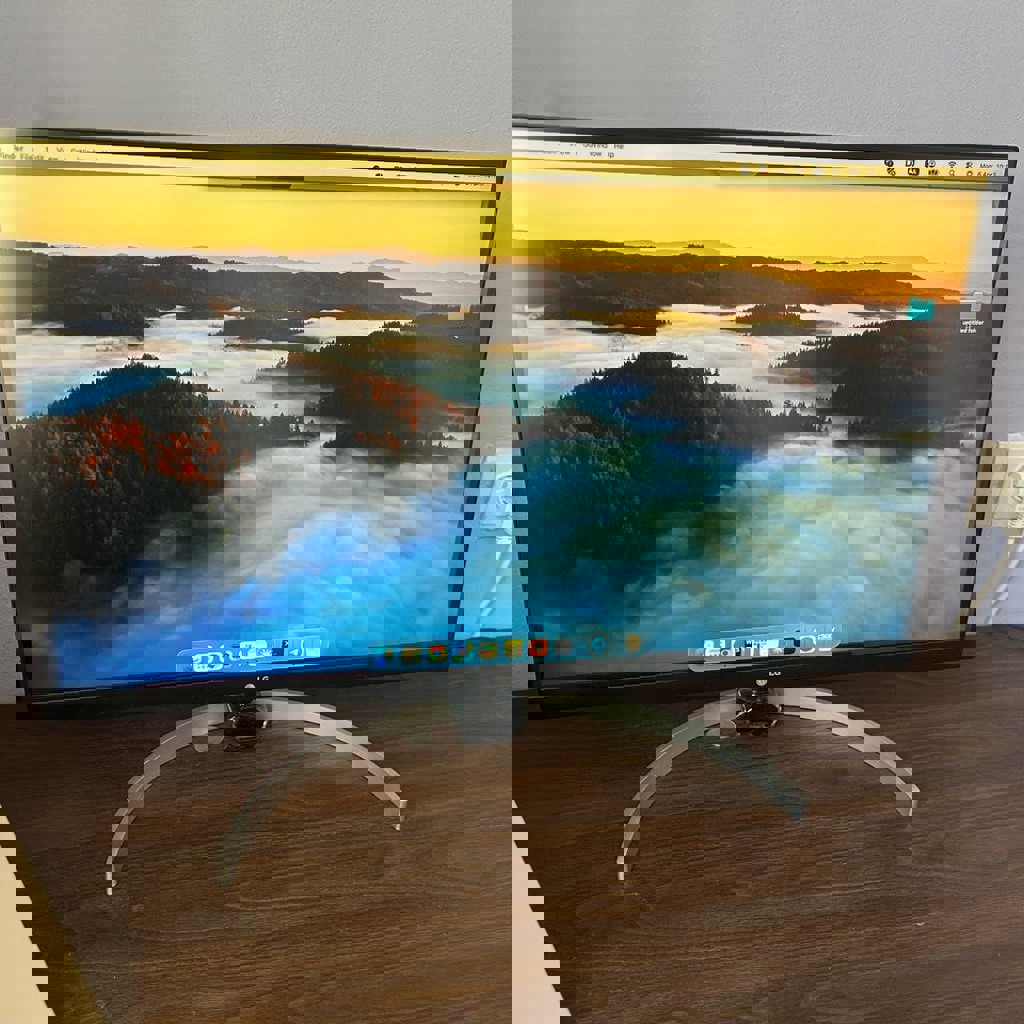 4K Монитор 27' LG UL850