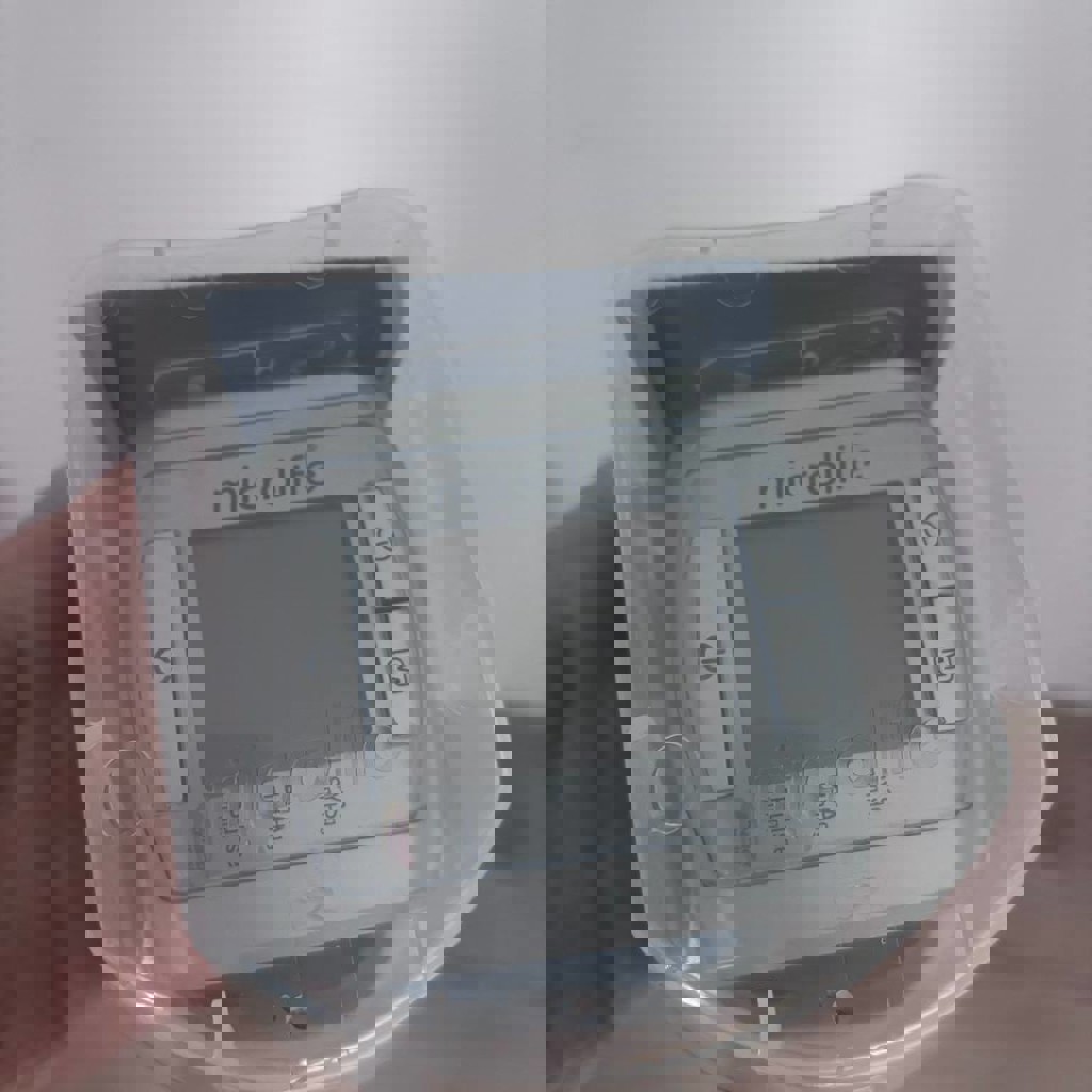 Запястный тонометр