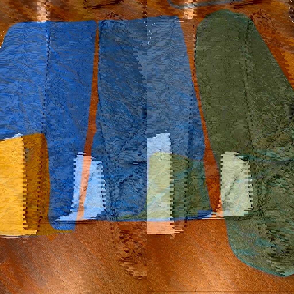 Спальник зеленый