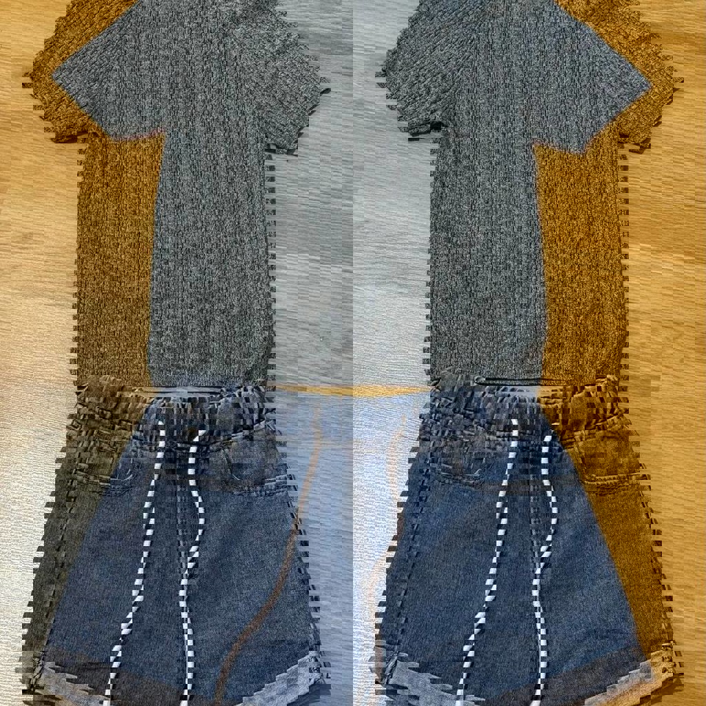 Джинсовые шорты