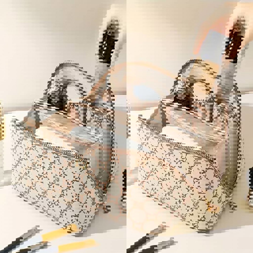 Косметичка из искусственной кожи