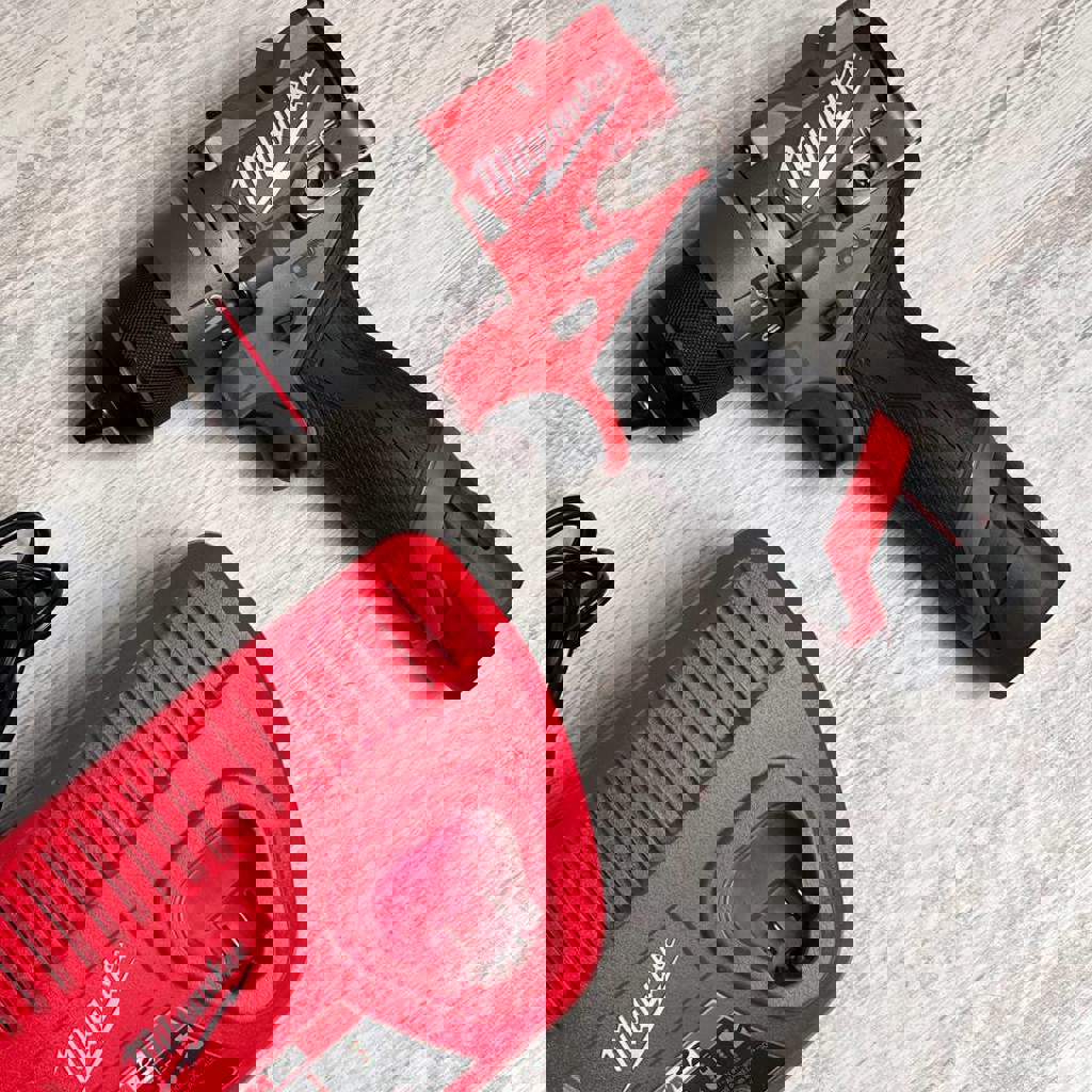 Дрель-шуруповёрт Milwaukee M12 FUEL 3404