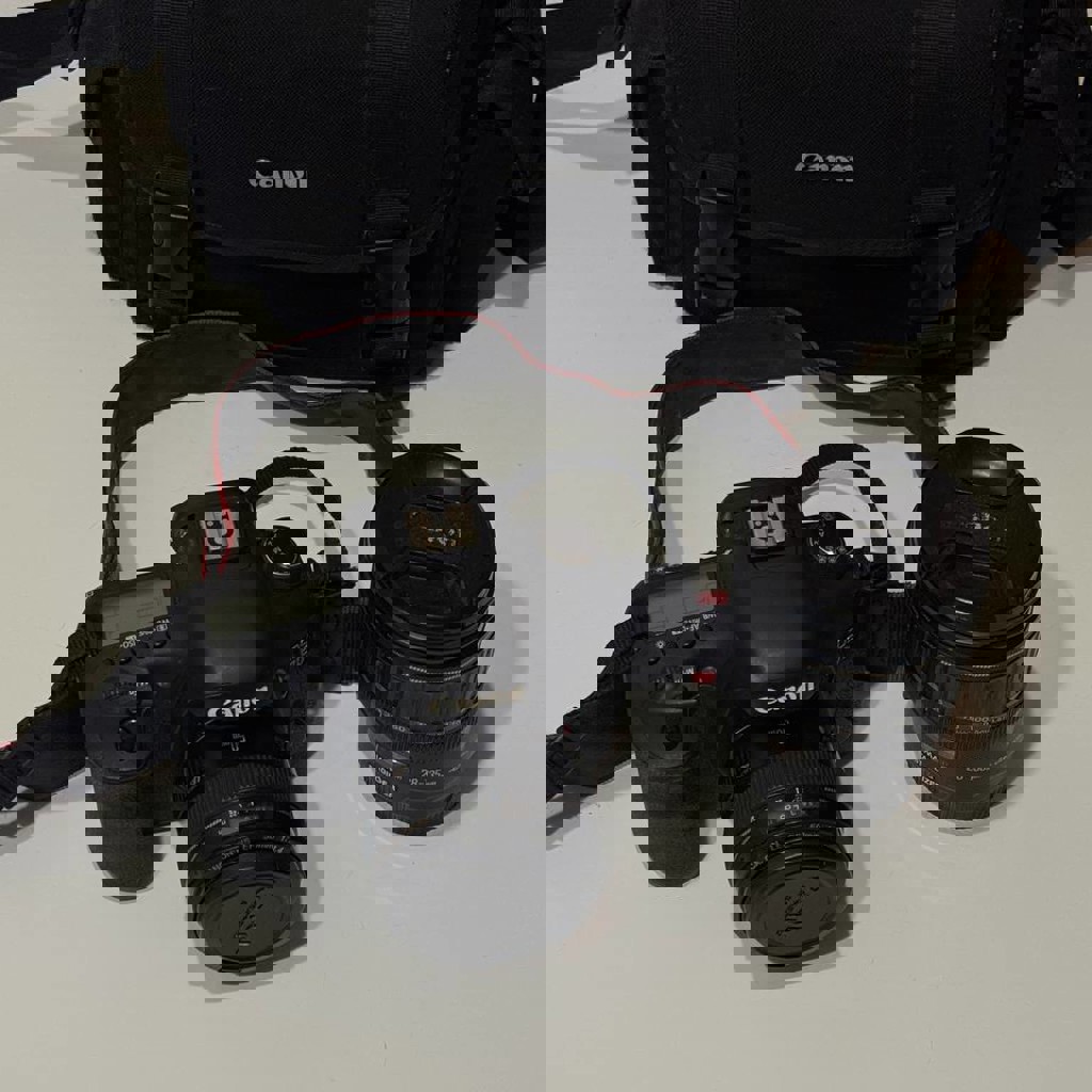 Зеркальный фотоаппарат Canon EOS 7D