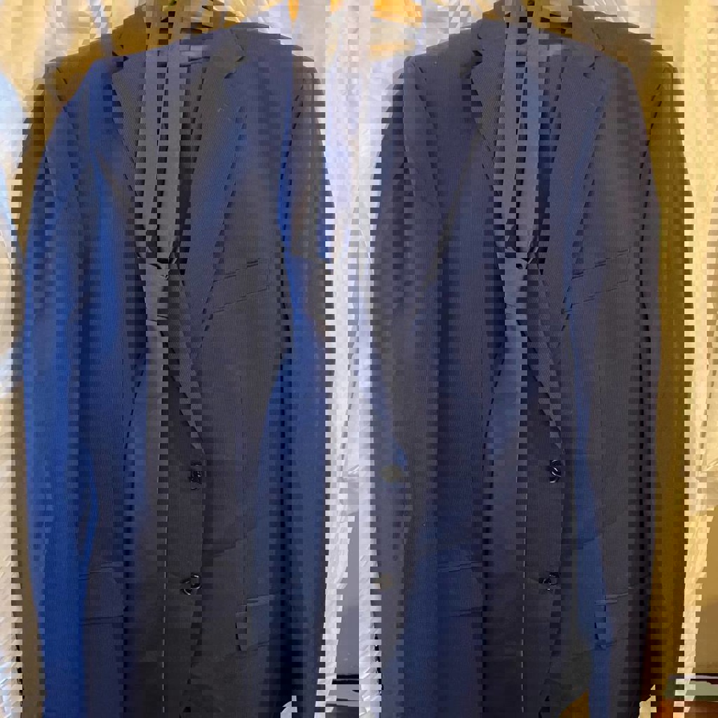 Костюм мужской синий с галстуком