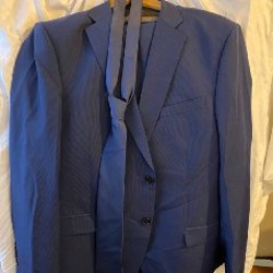 Костюм мужской синий с галстуком - фото 1