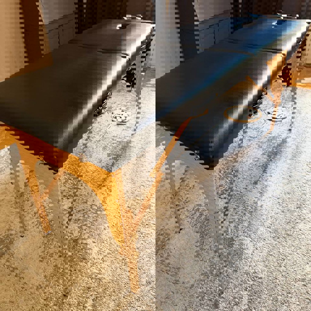 Массажный стол