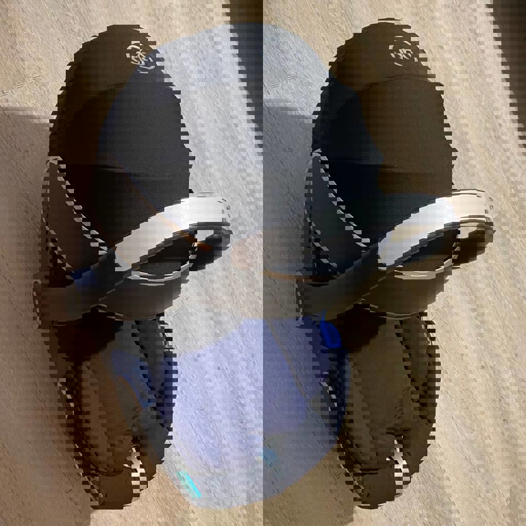 Детское автомобильное кресло GB IDAN