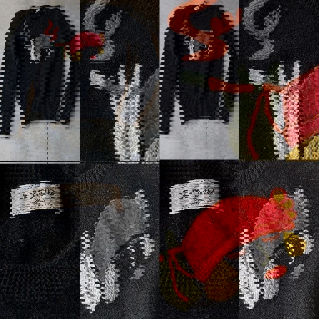 Свитер шерстяной маленький