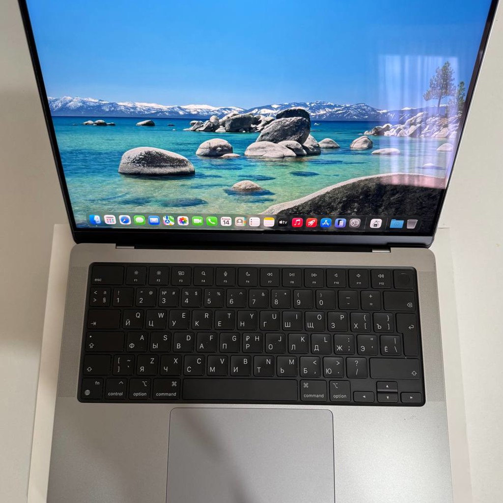 MacBook Pro 14
