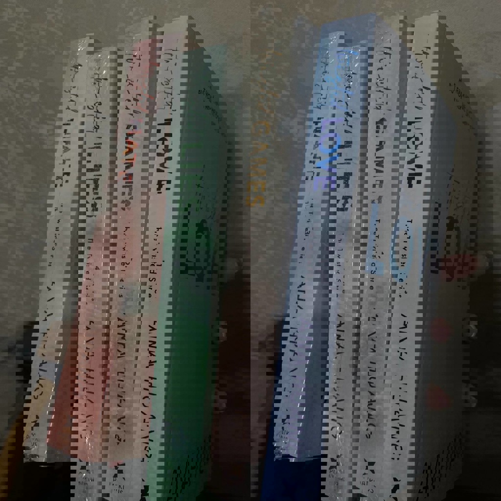 Серия романов Аны Хуан