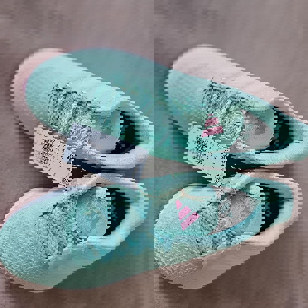 Кроссовки Adidas