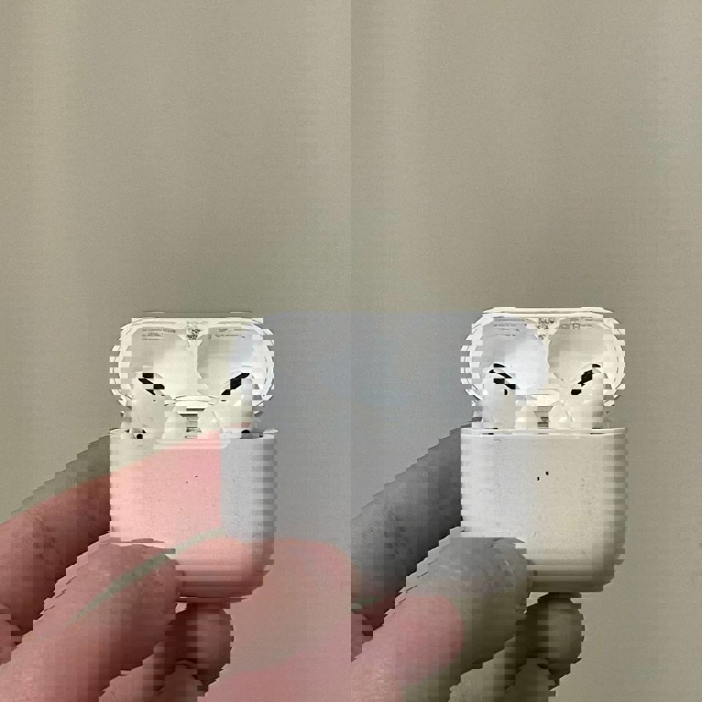 Наушники AirPods Pro