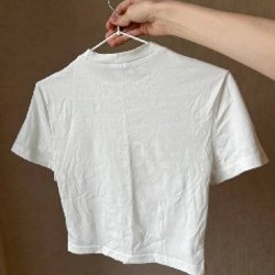 Белая кроп-футболка - фото 2