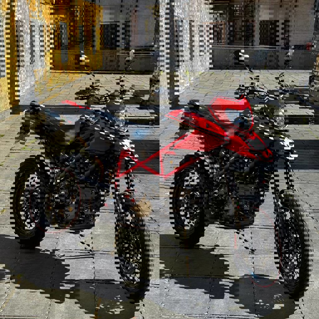 Ducati Hypermotard 1100 EVO SP