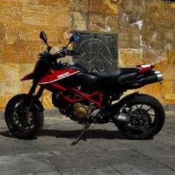 Ducati Hypermotard 1100 EVO SP - фото 7